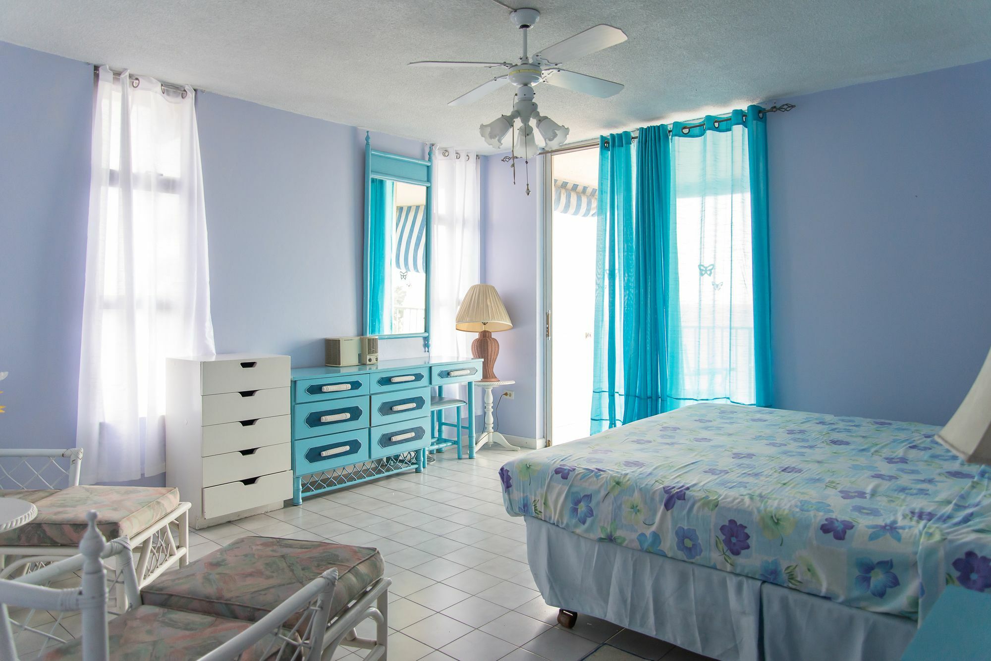 Montego Bay Club Apartments Екстер'єр фото
