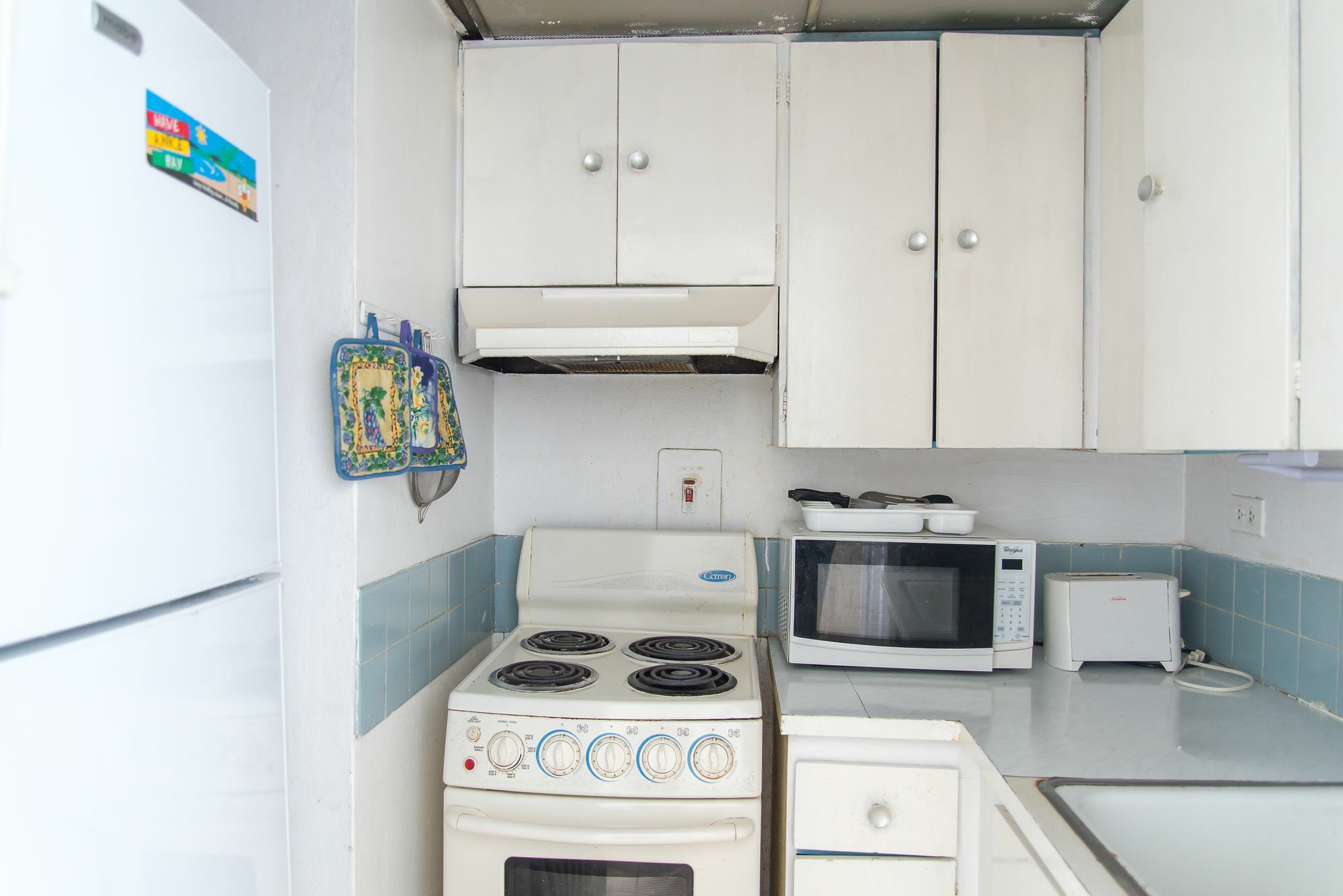 Montego Bay Club Apartments Екстер'єр фото
