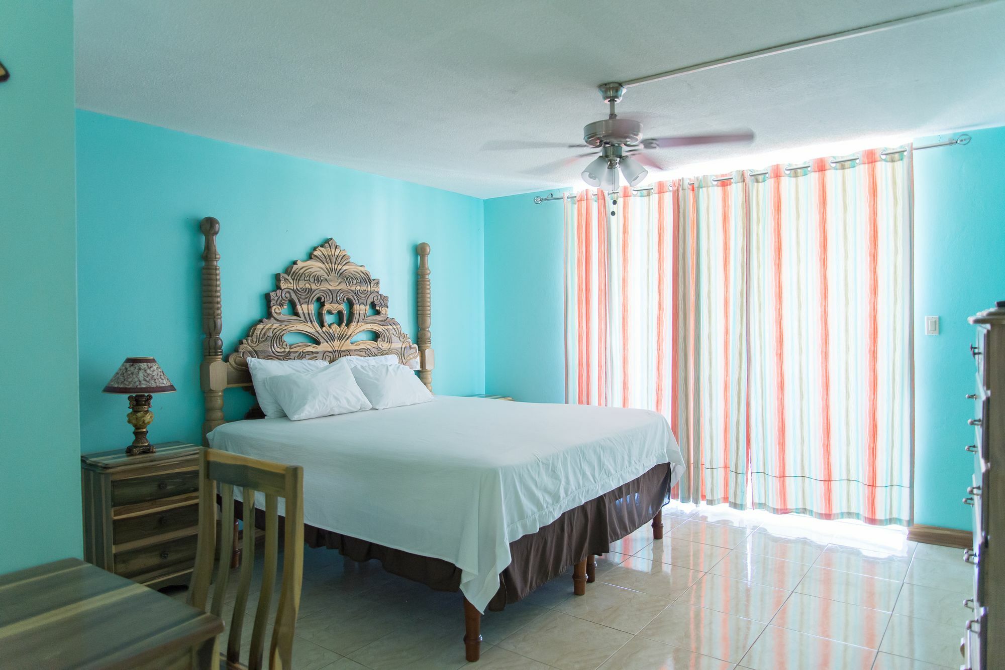 Montego Bay Club Apartments Екстер'єр фото