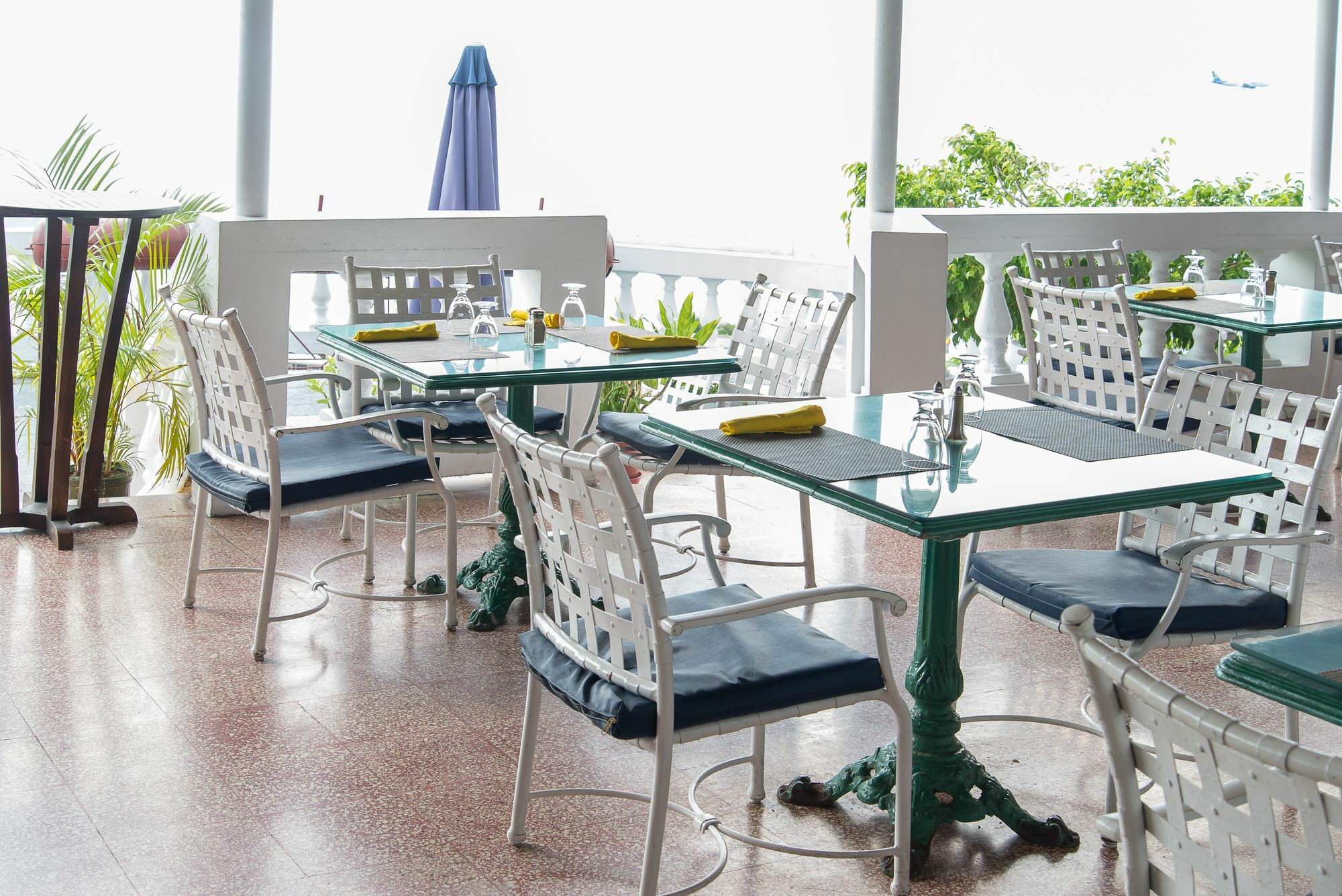 Montego Bay Club Apartments Екстер'єр фото